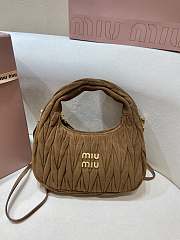Bagsaaa Miu Miu Wander Matelassé Suede Hobo Bag brown - 20cm - 1