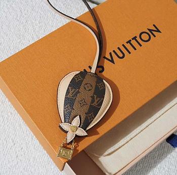 Bagsaaa Lv Sky Bag Charm