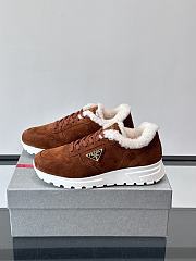 Bagsaaa Prada Prax suede sneakers with shearling trim brown - 3
