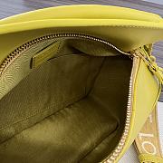 Bagsaaa Loewe Puzzle bag in lime yellow with a wide logo-print strap - 24cm - 3