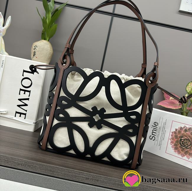 Bagsaaa Loewe Anagram Cut-out Small Tote bag in brown and black leather - 32cm - 1