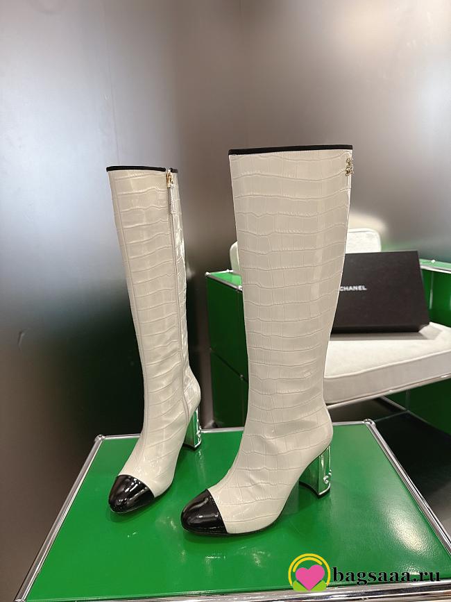 Bagsaaa Chanel crocodile embossed leather cap-toe boots white - 1