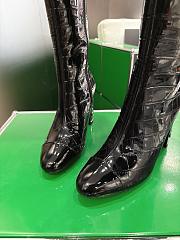 Bagsaaa Chanel crocodile embossed leather cap-toe boots black - 2