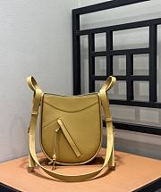Bagsaaa Loewe Hammock Slice bag in yellow - 24cm - 1