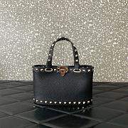 Bagsaaa Valentino Garavani Rockstud mini grained leather top handle bag black - 18.5cm - 1
