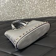 Bagsaaa Valentino Garavani Rockstud mini grained leather top handle bag silver - 18.5cm - 3