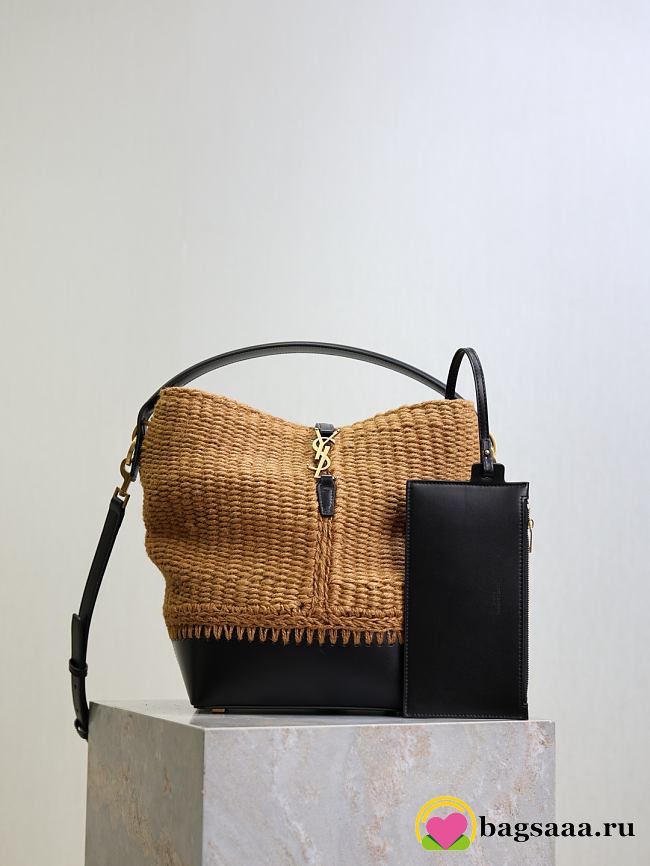 Bagsaaa Saint Laurent Le 37 bucket bag in woven raffia - 25cm - 1