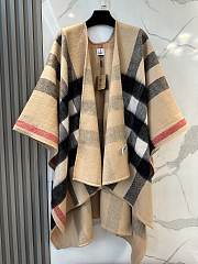 Bagsaaa Burberry Check Wool Cashmere Cape beige - 140*140cm - 4