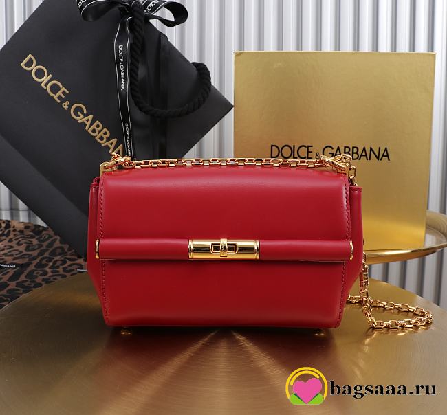 Bagsaaa Dolce & Gabbana Marlene crossbody bag in red - 18cm - 1