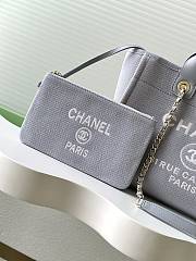 Bagsaaa Chanel Deauville Small Shopping Tote bag in light gray - 33cm - 4