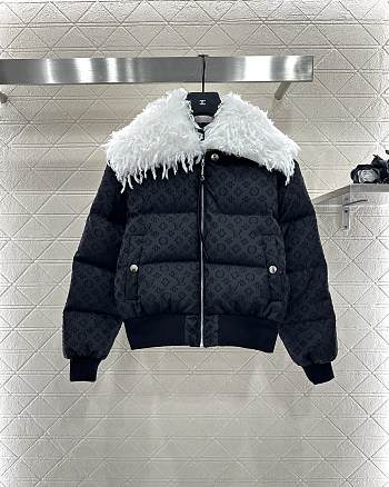 Bagsaaa LV Feather Collar Puffer Jacket Black