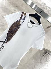 Bagsaaa Louis Vuitton Keepit Print T-Shirt white - 4