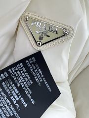 Bagsaaa Prada women's puffer jacket in white - 2