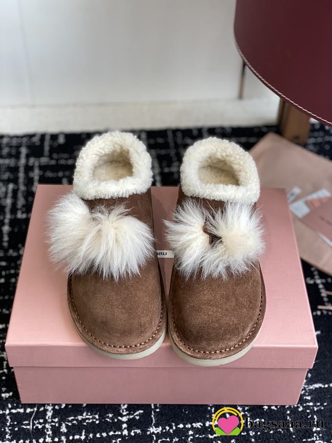 Bagsaaa Miu Miu Suede Shearling Slippers brown - 1