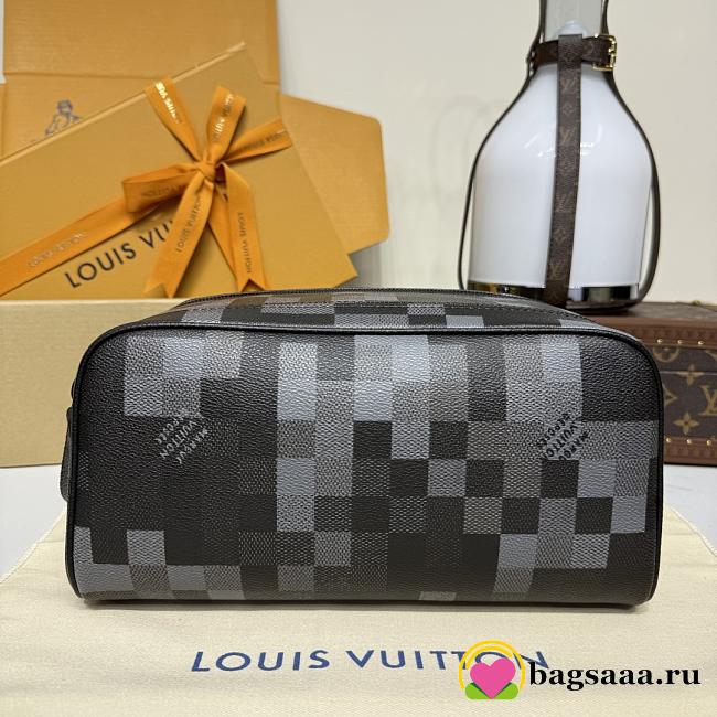 Bagsaaa LV M15109 Dopp Kit Damoflage Black - 28cm - 1