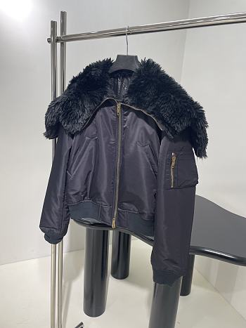 Bagsaaa Balenciaga hooded bomber jacket with a faux fur collar black