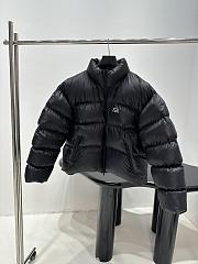 Bagsaaa Balenciaga black logo-detail puffer jacket - 1