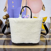 Bagsaaa LV M26315 REVERSIBLE Neverfull Bandoulière Inside Out BB Monogram Shearling - 26.5cm - 4