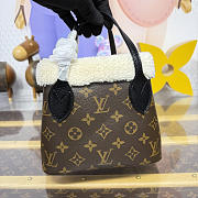 Bagsaaa LV M26315 REVERSIBLE Neverfull Bandoulière Inside Out BB Monogram Shearling - 26.5cm - 2