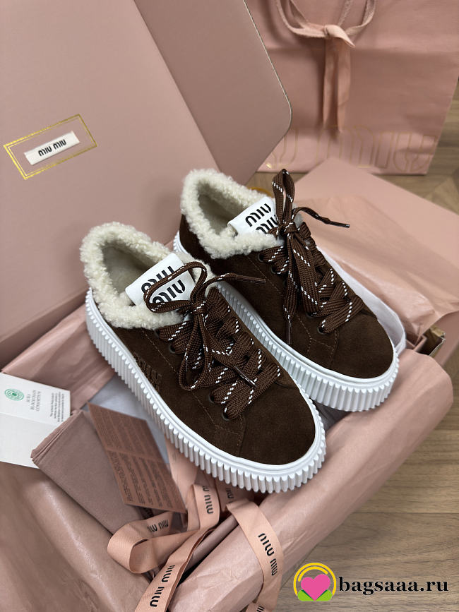 Bagsaaa Miu Miu suede and shearling sneakers dark brown - 1