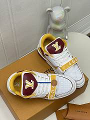 Bagsaaa LV Trainer Sneaker yellow Signature details - 4