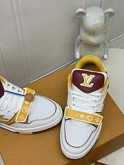 Bagsaaa LV Trainer Sneaker yellow Signature details - 2