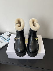 Bagsaaa DiorAlps D-Quest Ankle Boot Black Grained Calfskin and White Lambskin Shearling - 4