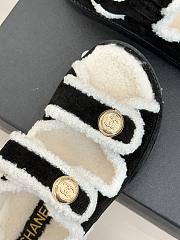 Bagsaaa Chanel Dad sandals black white shearling - 3