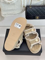 Bagsaaa Chanel Dad sandals beige & white shearling - 2