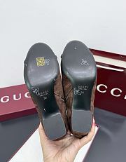 Bagsaaa Gucci Women's ankle boot with half Horsebit 849549 brown suede - 2