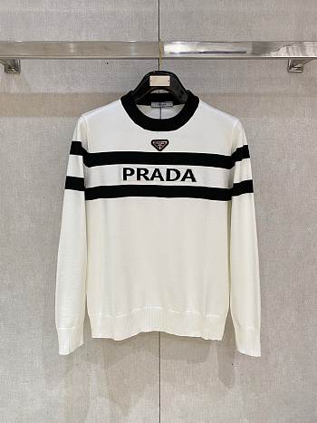 Bagsaaa Prada sweatshirt white long sleeves