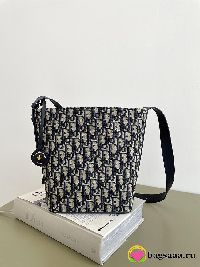 Bagsaaa Small Diorstar Bucket Bag Blue Dior Oblique Jacquard - 24 cm - 1