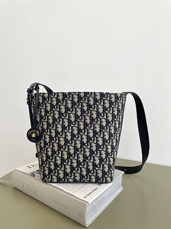 Bagsaaa Small Diorstar Bucket Bag Blue Dior Oblique Jacquard - 24 cm