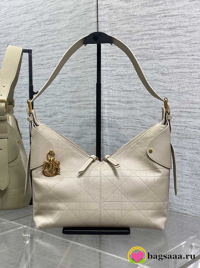 Bagsaaa Medium Dior Voyage Bag Beige Flat Macrocannage Crinkled Calfskin - 28cm - 1