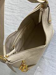 Bagsaaa Medium Dior Voyage Bag Beige Flat Macrocannage Crinkled Calfskin - 28cm - 4