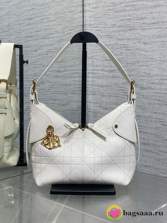Bagsaaa Small Dior Voyage Bag White Flat Macrocannage Grained Calfskin - 22cm - 1