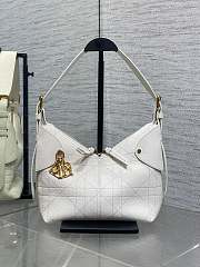 Bagsaaa Small Dior Voyage Bag White Flat Macrocannage Grained Calfskin - 22cm - 1