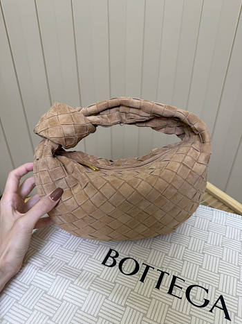 Bagsaaa Bottega Veneta Jodie bag in beige suede - 26cm