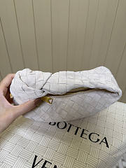 Bagsaaa Bottega Veneta Jodie bag in white suede - 26cm - 3