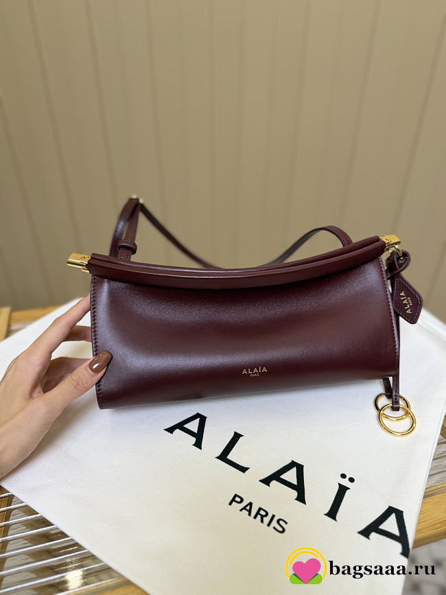 Bagsaaa Alaïa Le Click East West small shoulder bag in burgundy - 25cm - 1