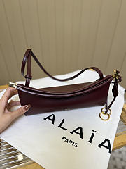 Bagsaaa Alaïa Le Click East West small shoulder bag in burgundy - 25cm - 4