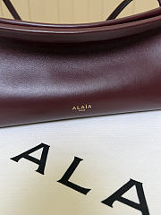 Bagsaaa Alaïa Le Click East West small shoulder bag in burgundy - 25cm - 2
