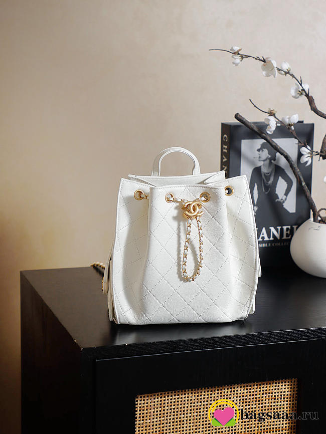 Bagsaaa CHANEL 25 Medium Backpack AS5600 White Caviar - 23cm - 1