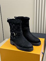 Bagsaaa Louis Vuitton Territory ankle boot in black - 4
