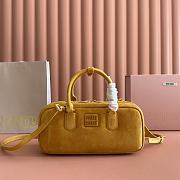 Bagsaaa Miumiu Arcadie padded suede top-handle bag 5BB142 yellow - 22cm - 1
