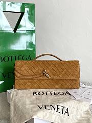 Bagsaaa Bottega Veneta Andiamo Clutch 741511 brown suede - 31cm - 1