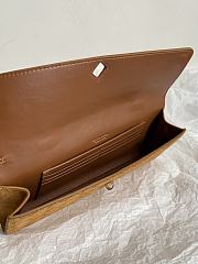 Bagsaaa Bottega Veneta Andiamo Clutch 741511 brown suede - 31cm - 4