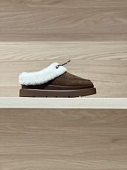 Bagsaaa Louis Vuitton Cortina Closed Mule in brown suede - 1