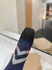 Bagsaaa Burberry check-pattern knit sock ankle boots navy blue - 3