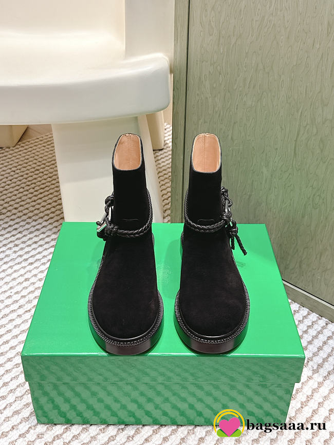 Bagsaaa Bottega Veneta James ankle boots in black suede - 1